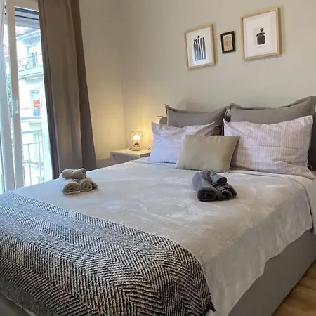 Cl μπροστά στην λιμνη Apartmán Kastoria