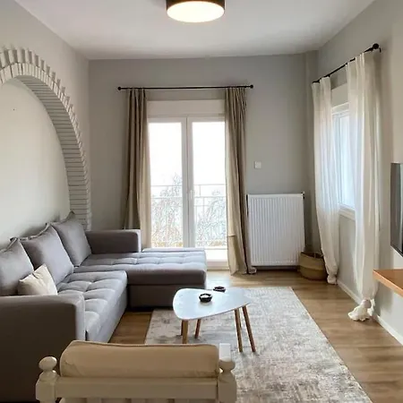 Cl μπροστά στην λιμνη Apartmán *